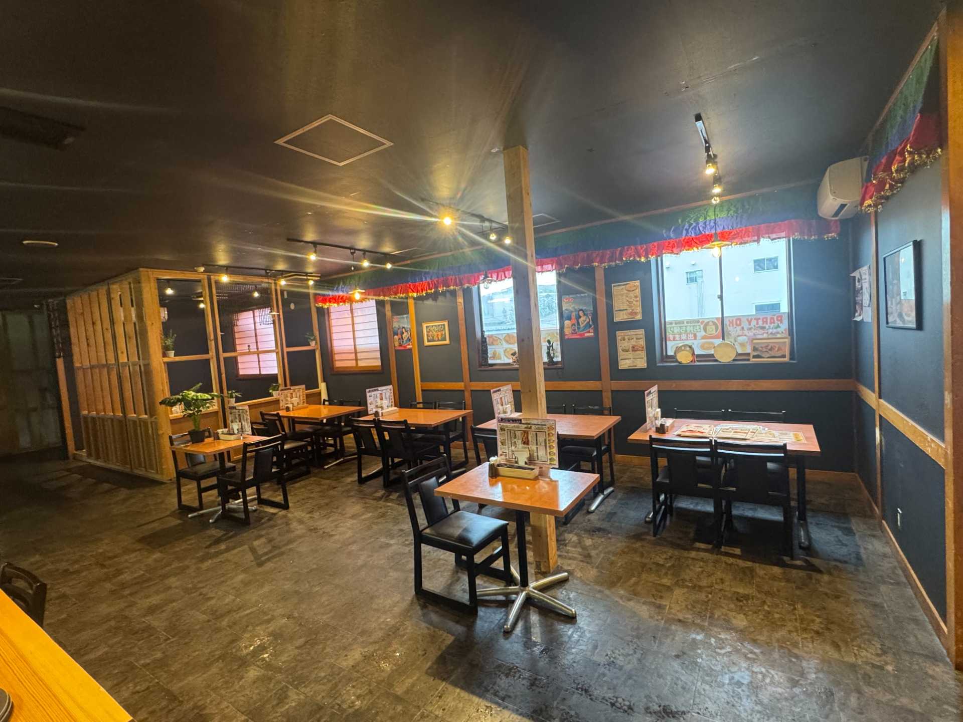 スパイシーカレー シラビヤ 店内